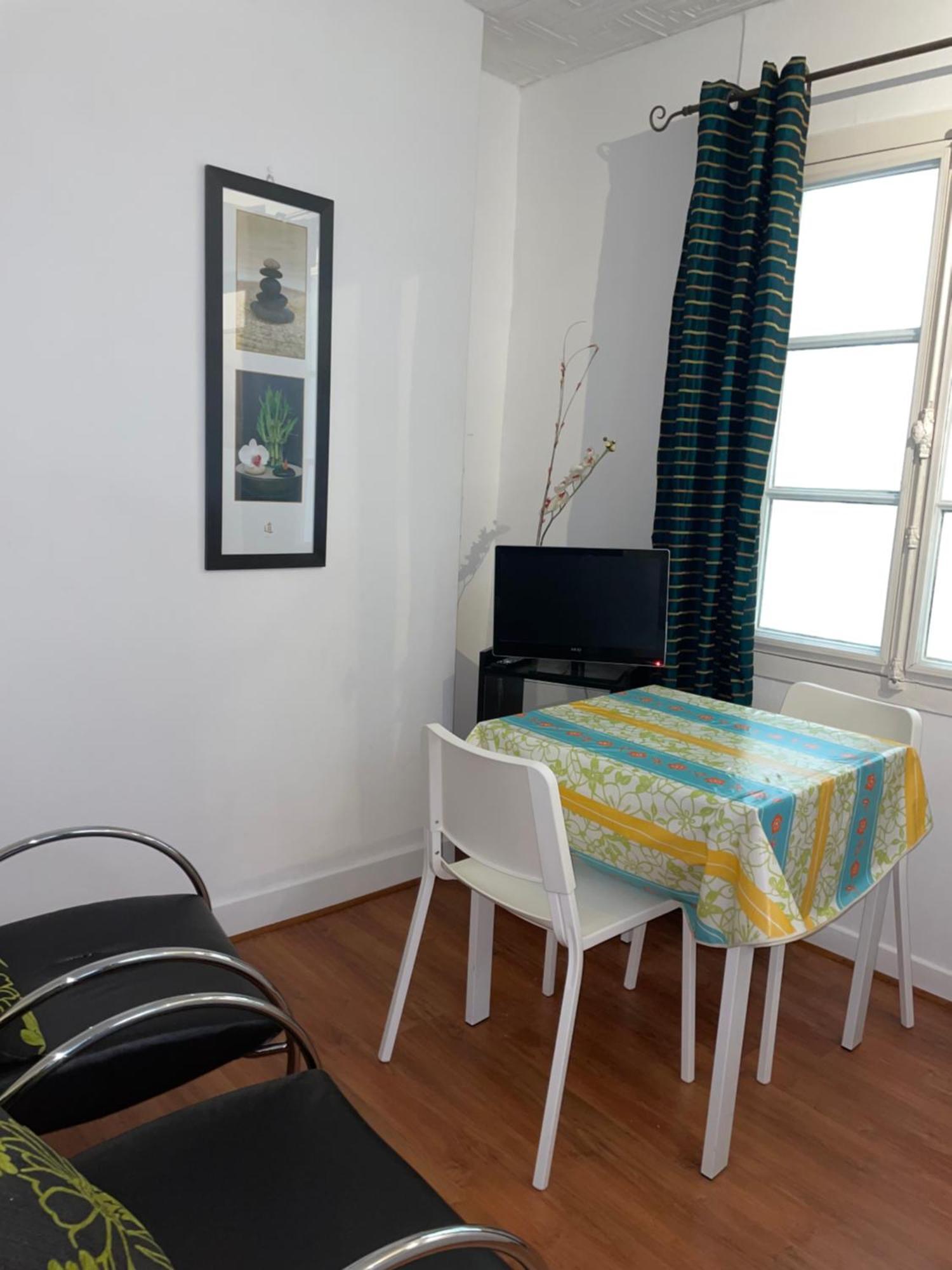Studio N•4 En Plein Coeur De La Ville Thermal Bagnères-de-Bigorre Esterno foto